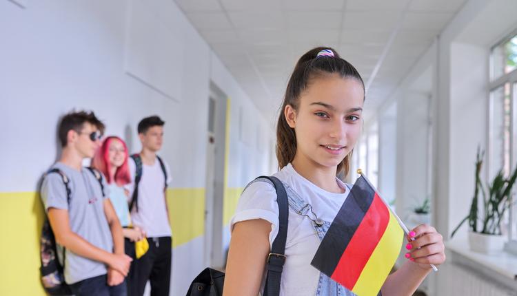 Oburzający trend na Tiktoku. Berlińska senator ostrzegła ok. 800 szkół