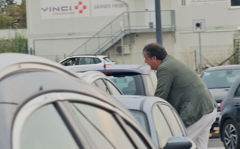 Dejan Bodiroga na aerodromu