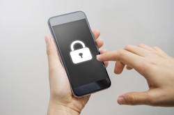 Zmasowany atak telemarketerów i oszustów. Eksperci radzą, jak z nimi wygrać