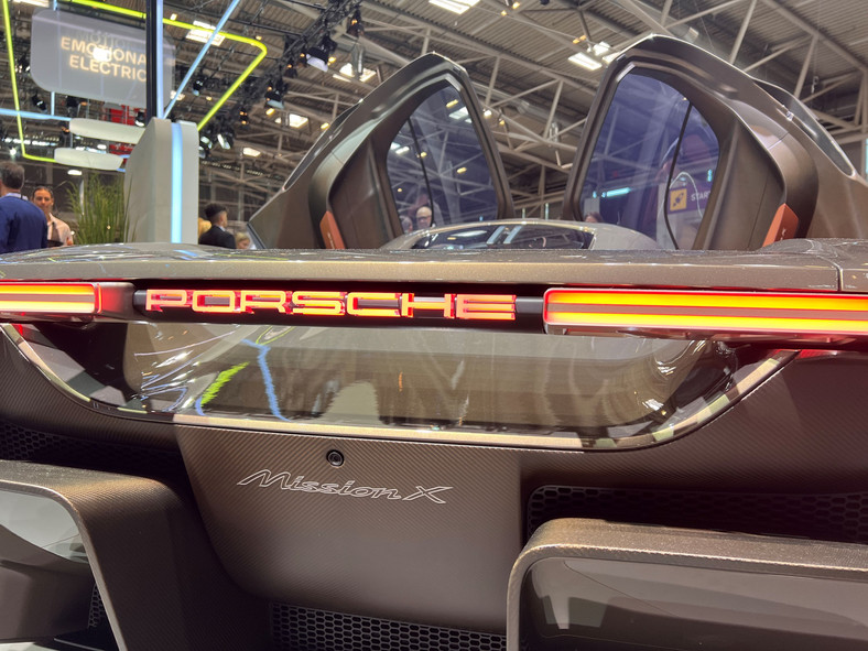 Porsche Mission X na salonie IAA Mobility 2023 w Monachium