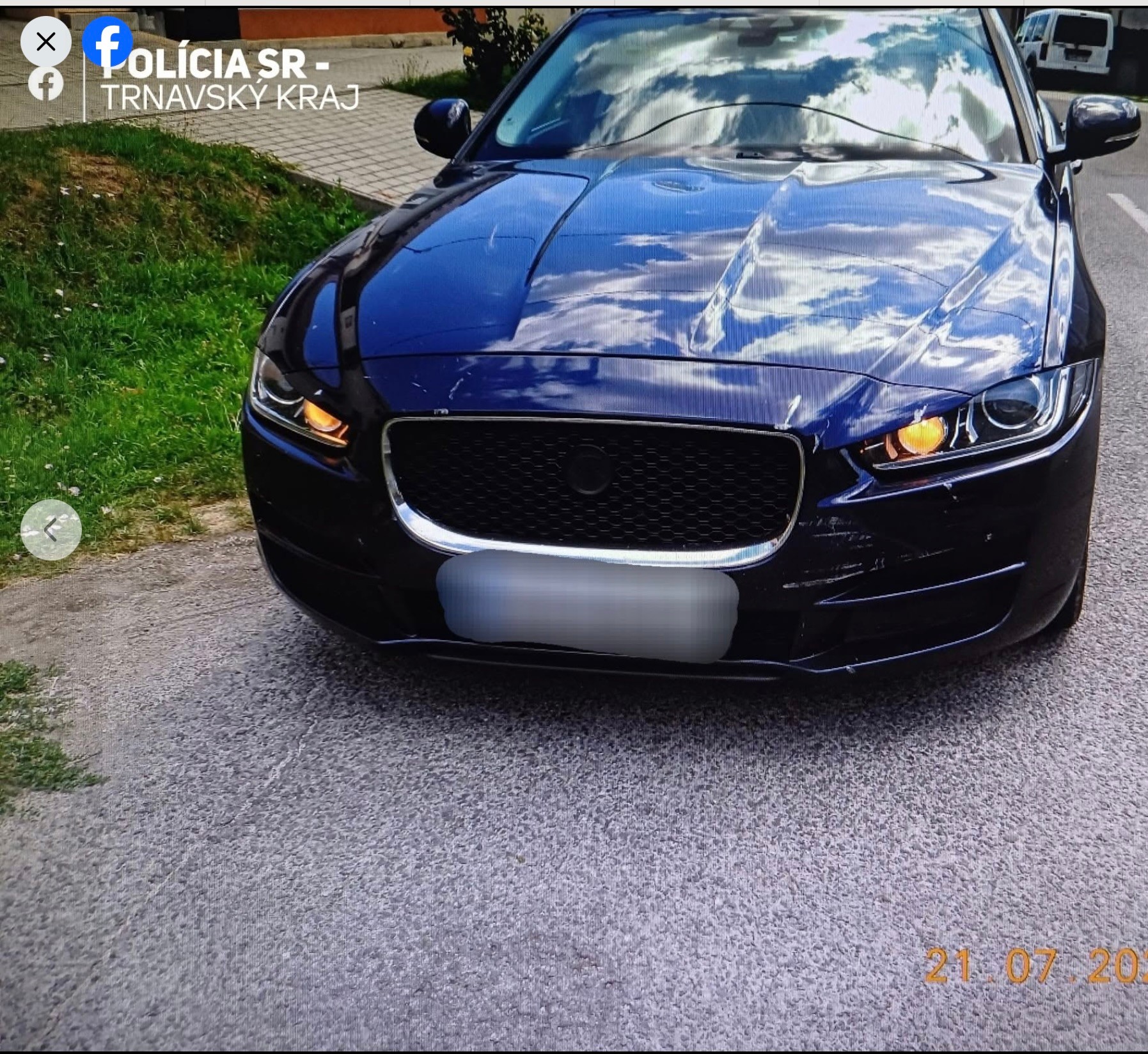Cyklistka nedala prednosť autu, boj o život v nemocnici prehrala.