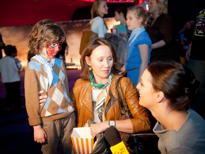 Anna Nowak-Ibisz z synem przepytywani przez Annę Wendzikowską