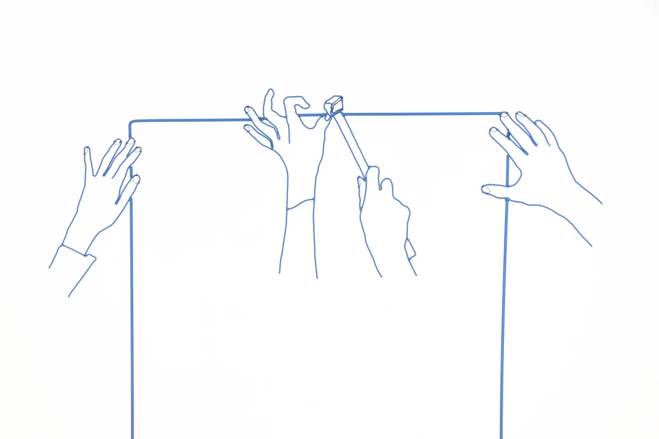 Nina, Iva i Nemanja, 2025, žica i armatura 197 x 115 cm