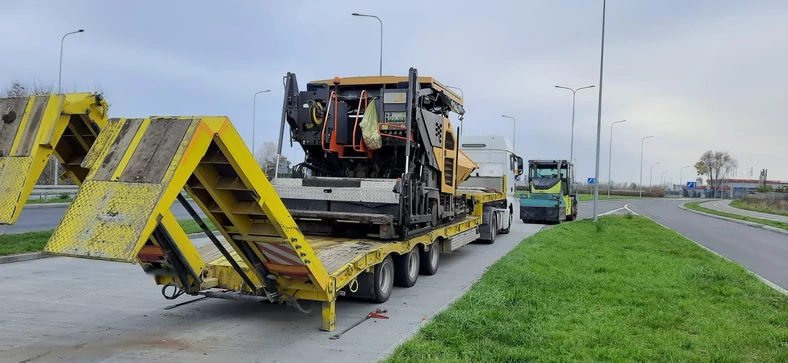 Zbyt ciężkie maszyny do tworzenia dróg niszczyły już istniejące