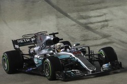 Formuła 1: Lewis Hamilton wygrał w Singapurze