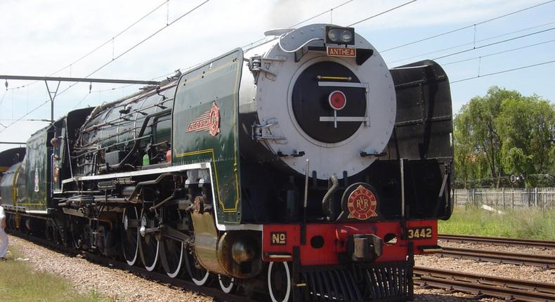 A trip aboard Rovos train, the second most luxurious train in the world, that crosses 5 African countries