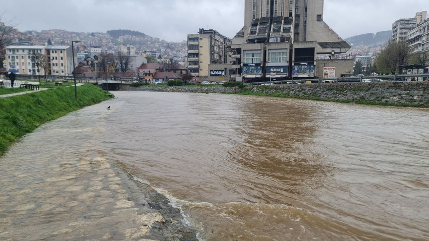 Đetinja se izlila na šetalište