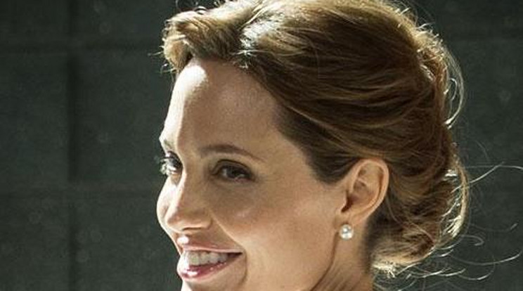 Visszavonulna Angelina Jolie