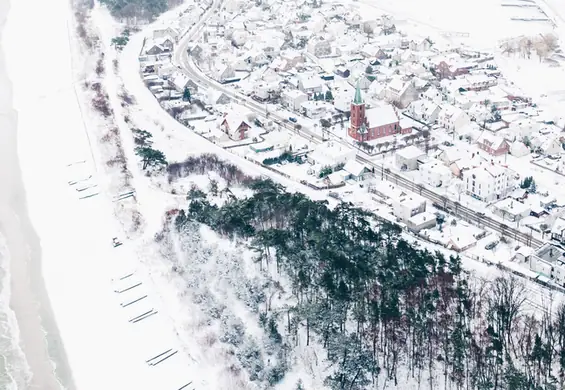 Zimą bez tłumów i parawanów. Bałtyk na zdjęciach Agaty i Wojtka wygląda najpiękniej