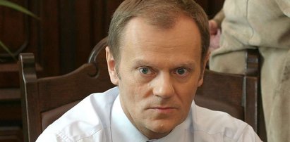 Premier Tusk jak autodiler