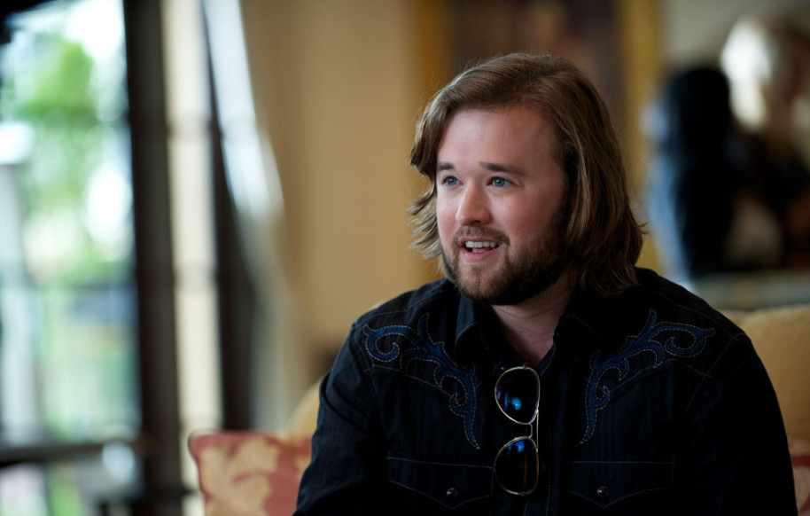 Haley Joel Osment w serialu "Ekipa" (2015)