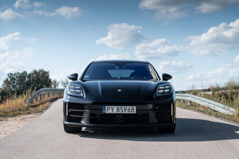 Porsche Panamera 2025