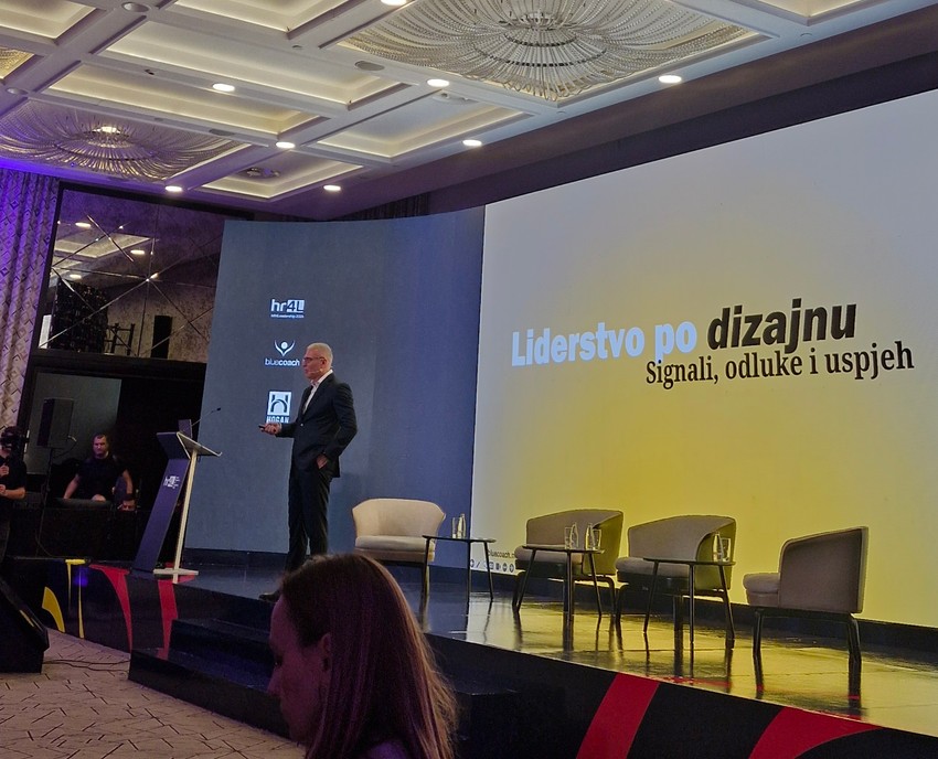  Srđan Vukčević otvara konferenciju "HR4Leadership: Liderstvo po dizajnu: Signali.Odluke. Uspeh"
