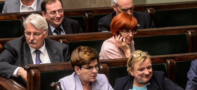 Rząd Beaty Szydło w czołówce niechlubnego rankingu. Więcej wiceministrów mają tylko Węgrzy