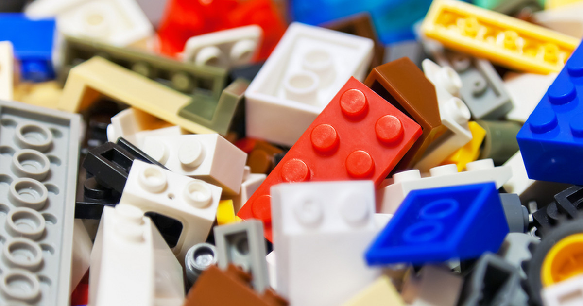 Drewniane zabawki Lego. Historia klocków z Billund