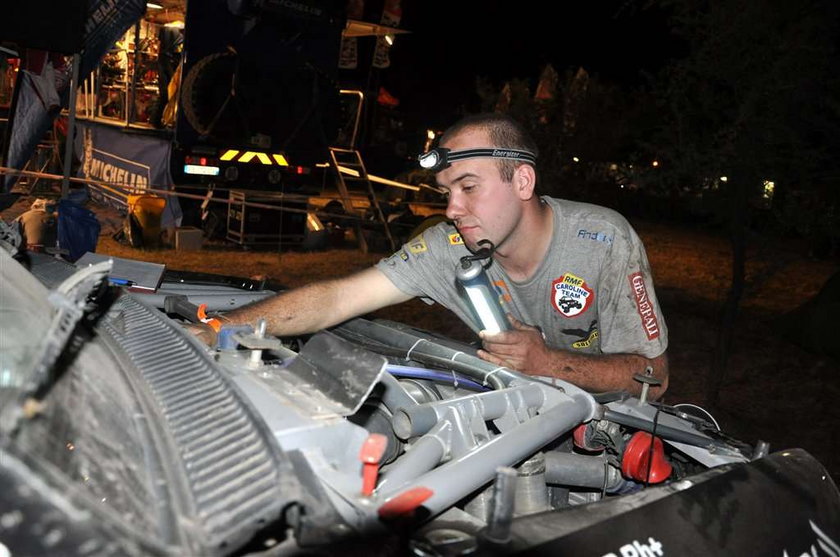 Adam Małysz już wie, jak wygląda ściganie na trasie Rajdu Dakar 2012