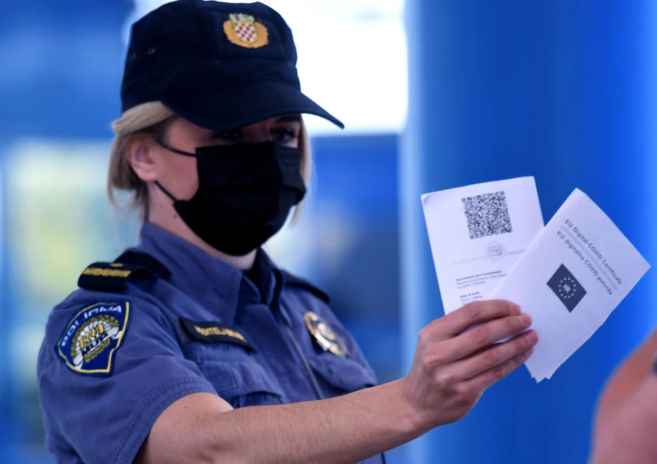 Kovid propusnice na graničnom prelazu Bregana između Hrvatske i Slovenije