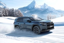 Nowy SUV Suzuki wjeżdża do Polski. Ma silnik 2.5 i spala 5,8 litra na 100 km