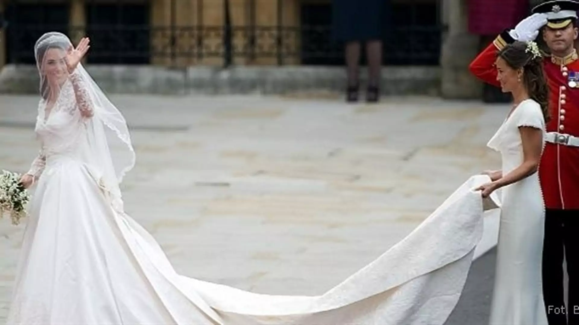 Suknia Kate Middleton - zobacz zdjęcia!