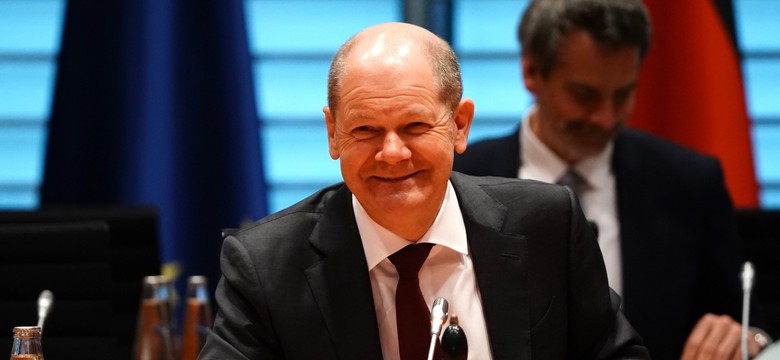 Putin uspokaja Scholza: Niemcy nadal mogą płacić za rosyjski gaz w euro