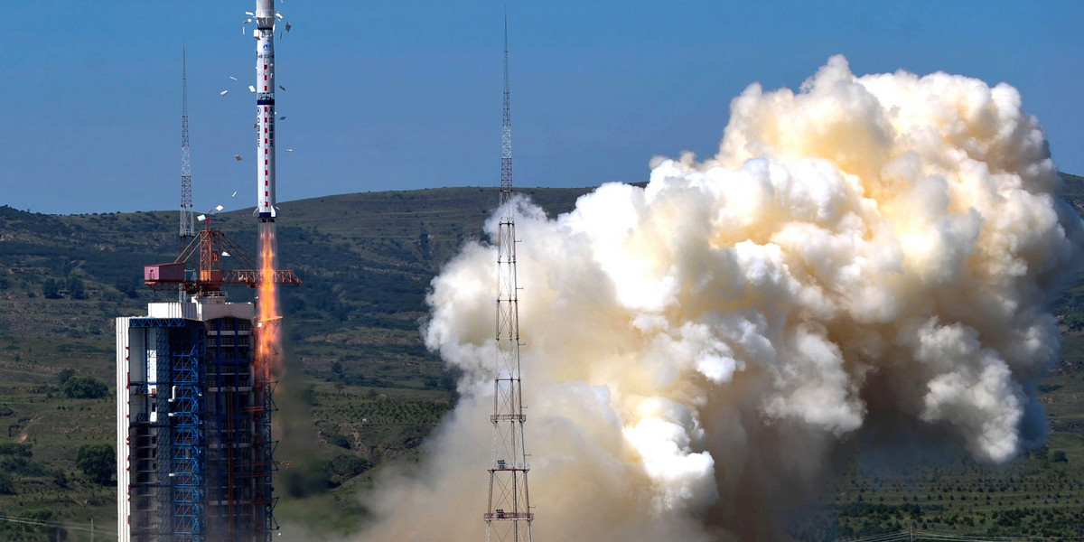 Chinska rakieta wynosi w kosmos polskiego satelite
