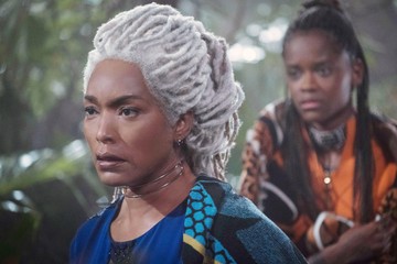 Angela Bassett