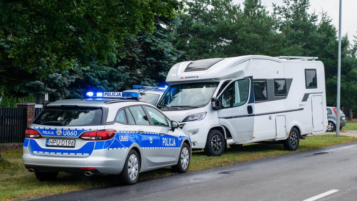 Poznań: Policja rozbiła gang złodziei samochodów. Mogli ukraść nawet 170 aut