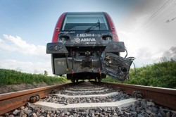 Zaniedbania na przejeździe śmierci, gdzie zginęły dzieci. Wnioski z kontroli obciążają PKP PLK