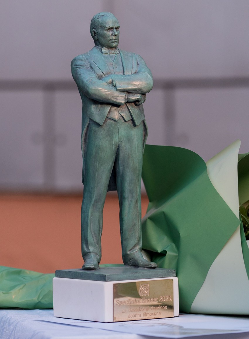 Statua Ernest Bošnjak