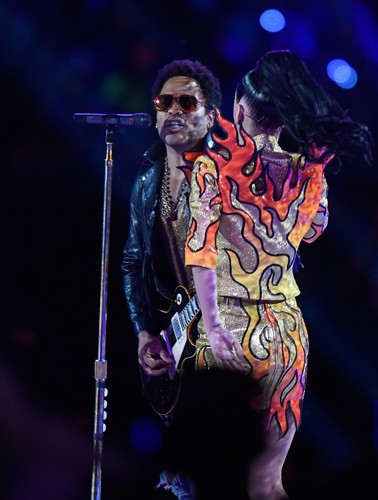 Lenny Kravitz i Katy Perry na Super Bowl 2015