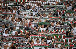 Legia Warszawa znów ukarana przez UEFA za 'grzechy' swoich kibiców