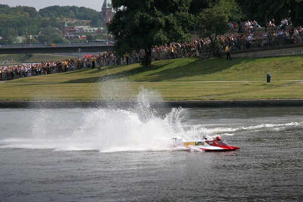 KRAKÓW ZAWODY RED BULL 3 D RACE