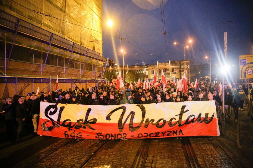 Dutkiewicz zakazuje marszu we Wrocławiu. Organizator odpowiada: "mendy lewackie"