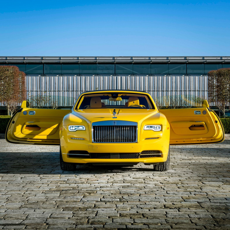 Rolls-Royce Dawn Fux Bright Yellow