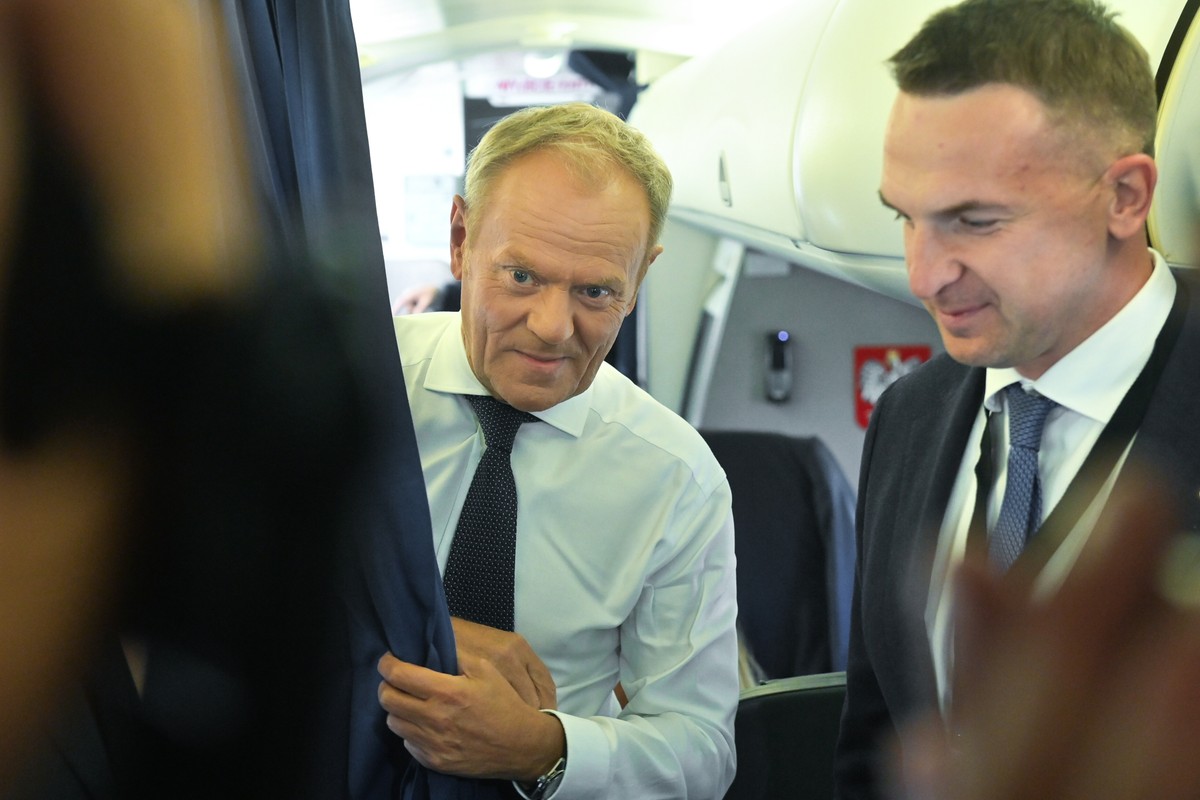 Donald Tusk, Adam Szłapka