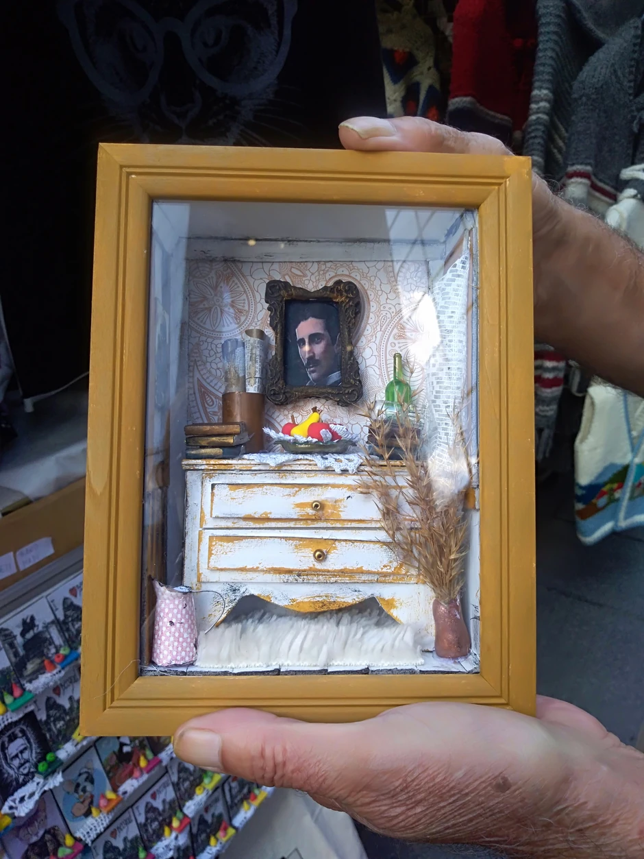 Nikola Tesla u raznim varijantama