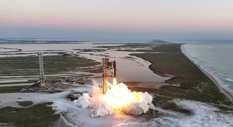 The fifth launch of SpaceX's Starship. Starship's seventh flight test ended with an explosion.SpaceX