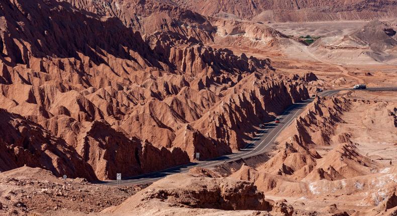 The Pan-American Road cuts through many countries and famous cities such as Los Angeles and Las Vegas [Shuttertock/Steve Allen]