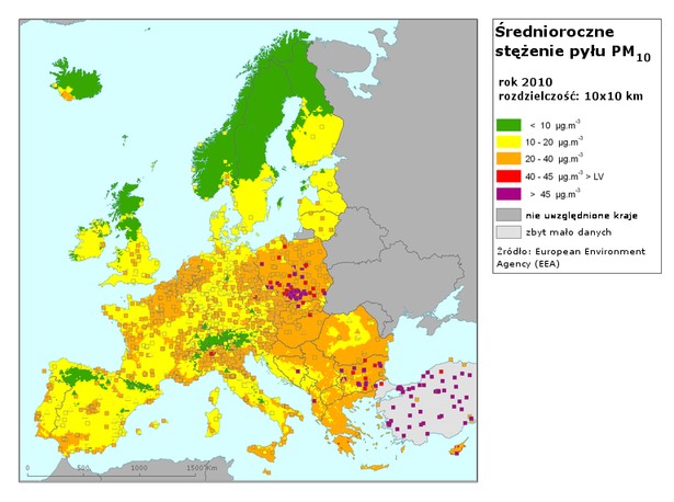 Średnioroczne stężenie pyłów