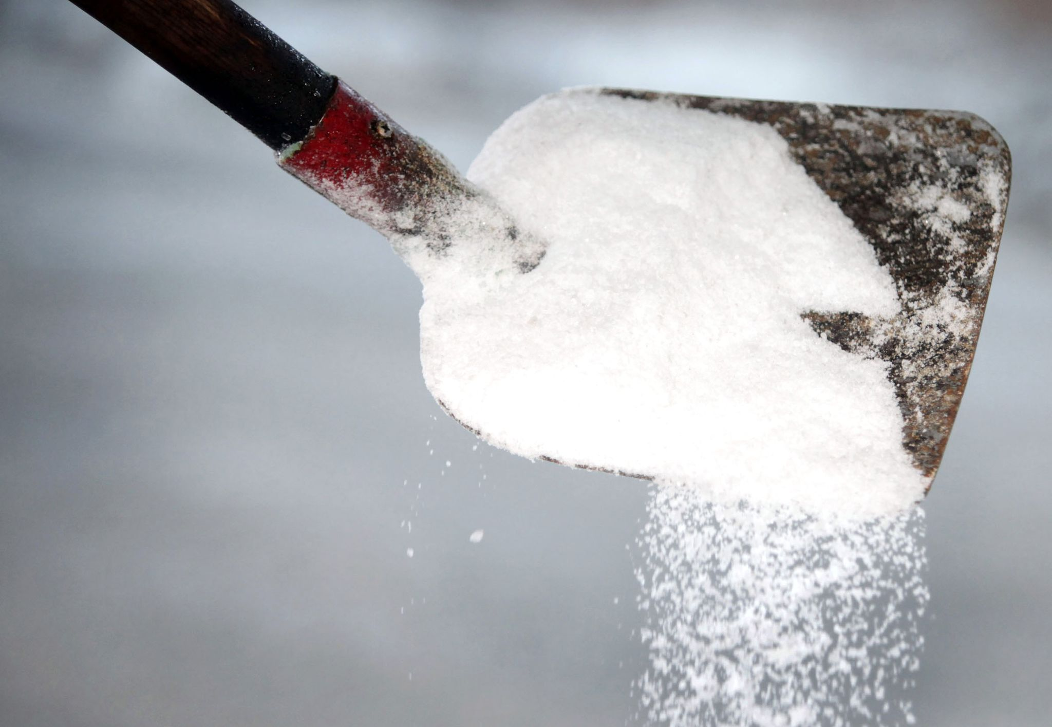 CDU kritisiert Hamburger Streusalz-Zickzackkurs nach erneuter Freigabe bei Frost