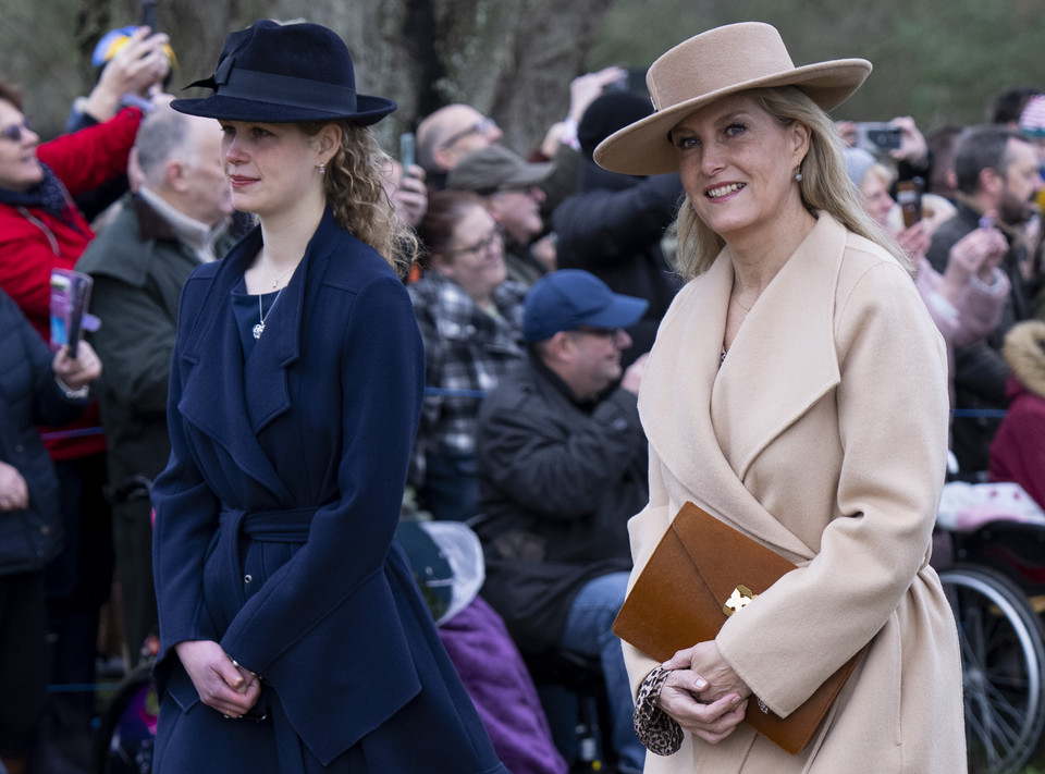 Lady Louise Windsor i hrabina Sofia 