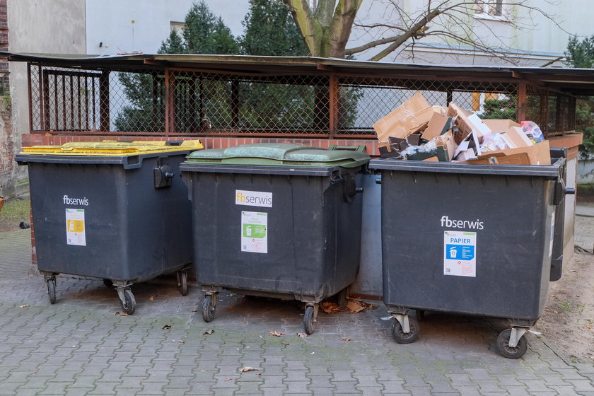 Zabraknie brązowych pojemników?