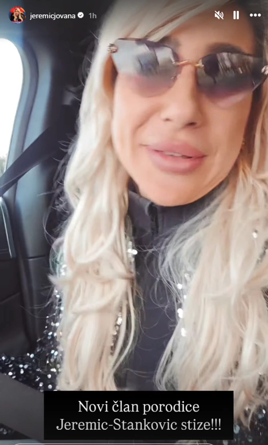 Jovana Jeremić objavom sve bacila u rebus