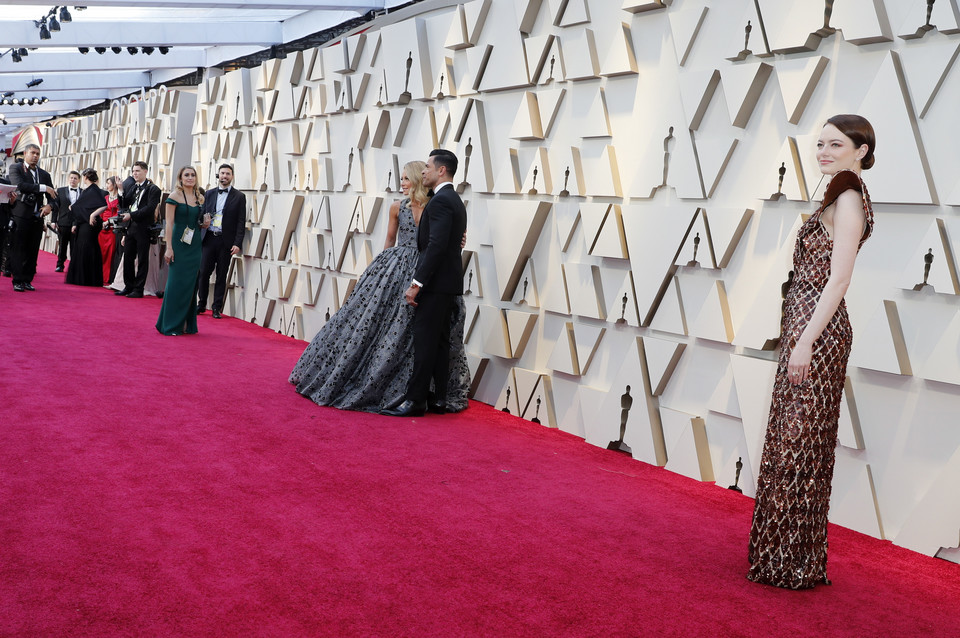 Oscary 2019: Emma Stone w dziwnej sukni 