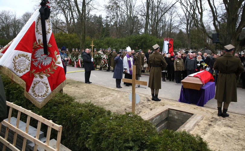 MARIA STYPUŁKOWSKA-CHOJECKA, łączniczka i sanitariuszka AK spoczęła na Powązkach