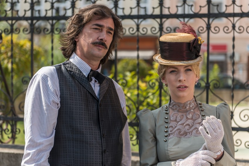 Vojin Ćetković kao Laza Kostić i Tamara Aleksić kao Lenka Dunđerski