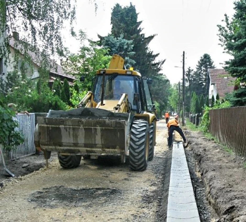 Asfaltiranje na Paliću