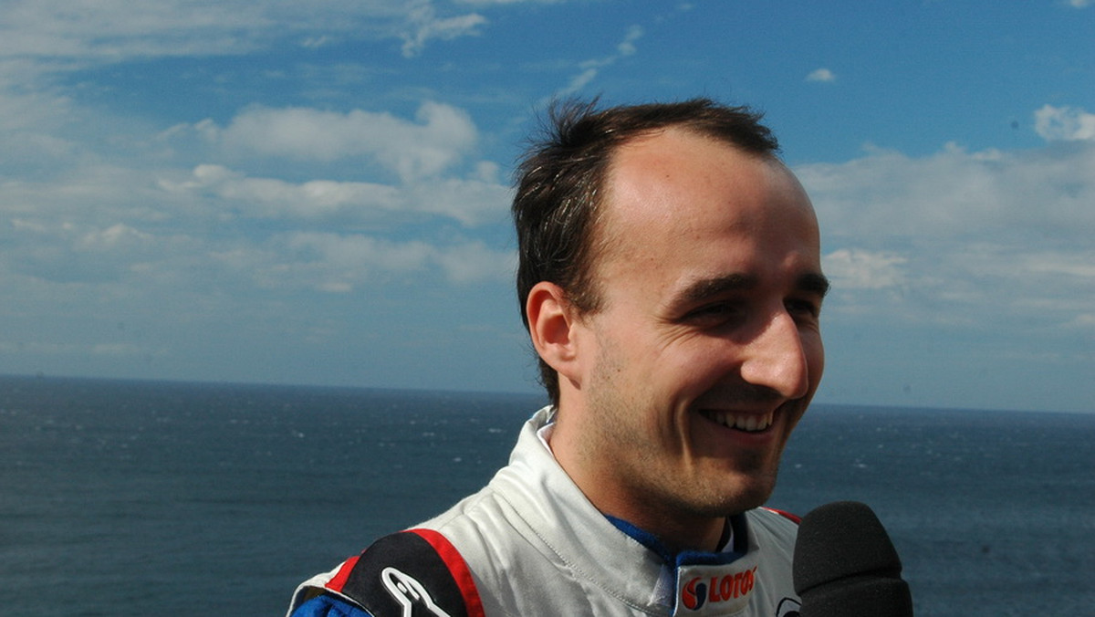 Robert Kubica nie wystartował drugiego dnia w Rajdzie Korsyki. Polski kierowca nie skorzystał z możliwości powrotu na trasę, po pechowym pierwszym dniu, kiedy to w trakcie piątego odcinka specjalnego - po czterech byłe liderem - zaczęły się problemy z jego samochodem. Kubica wypowiedział się na temat tej awarii.
