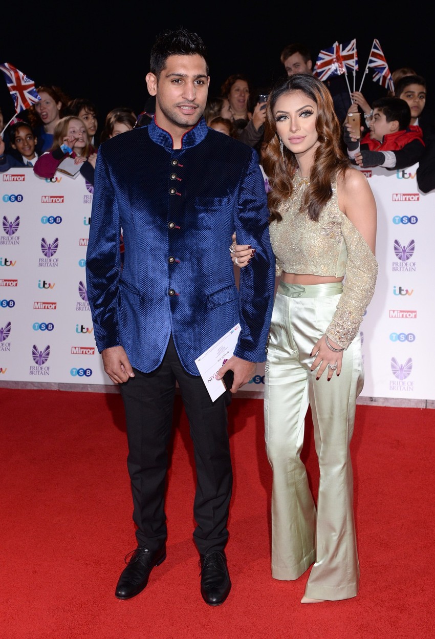 Amir Kan sa suprugom