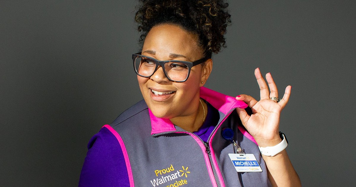 Walmart employees will soon be able to get customized uniform vests